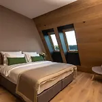 Monti & Wellness Hotel