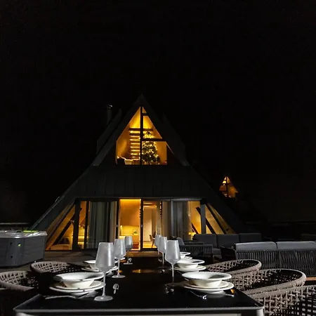 Monti & Wellness Otel 4*