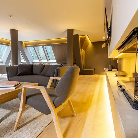 Monti & Wellness Hotell 4*