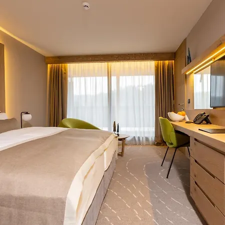 فندق Monti & Wellness 4*