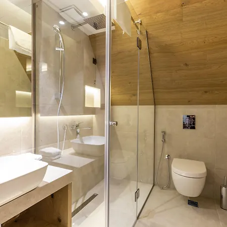 Monti & Wellness Otel 4*